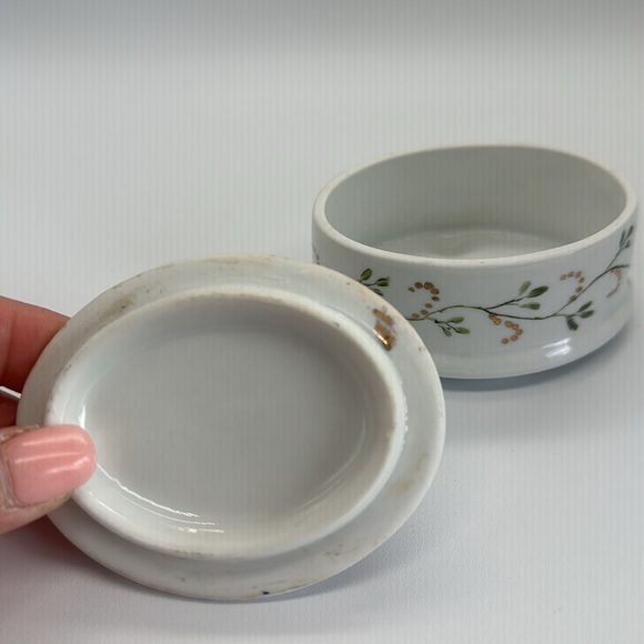 Antique handpainted trinket box limousine - Picture 4 of 9